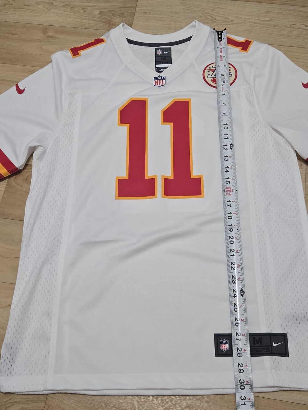 Nike On Field Kansas City Chiefs NFL Jersey White #11 Alex Smith, Men's Medium - Picture 10 of 11